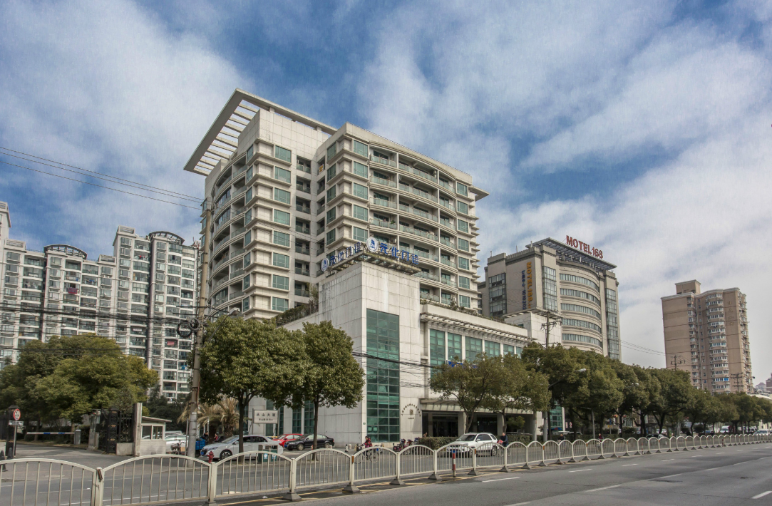 上海天山大廈：優(yōu)雅舒適辦公環(huán)境，助力企業(yè)穩(wěn)健發(fā)展