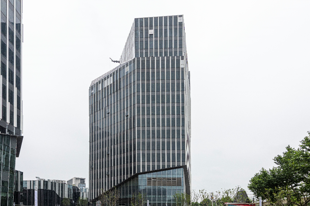 上海長寧國際發(fā)展廣場(chǎng)：獨(dú)特山景設(shè)計(jì)，引領(lǐng)商務(wù)新風(fēng)尚